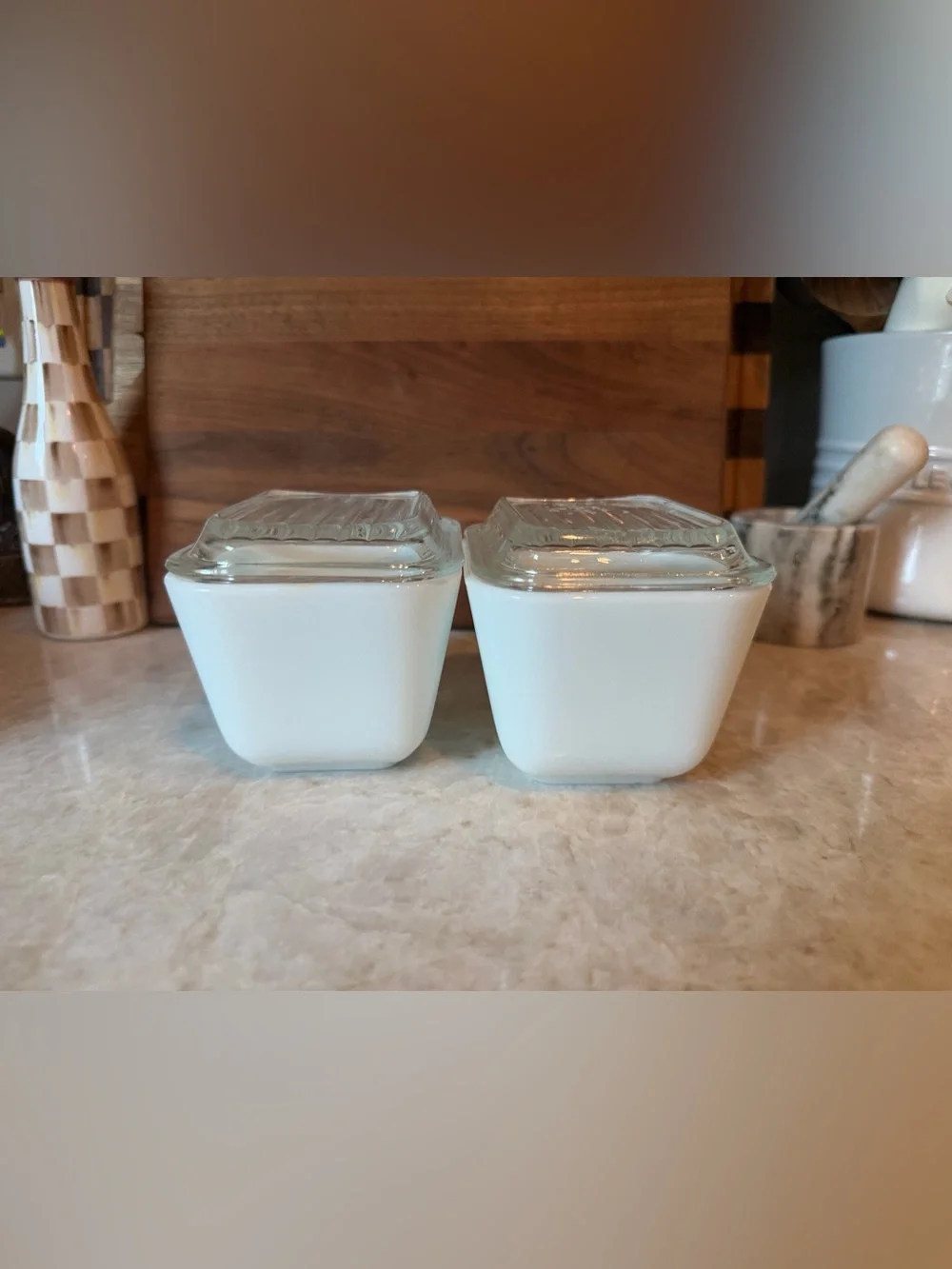 Two vintage 50’s Pyrex Amish Butterprint turquoise refrigerator dishes 501